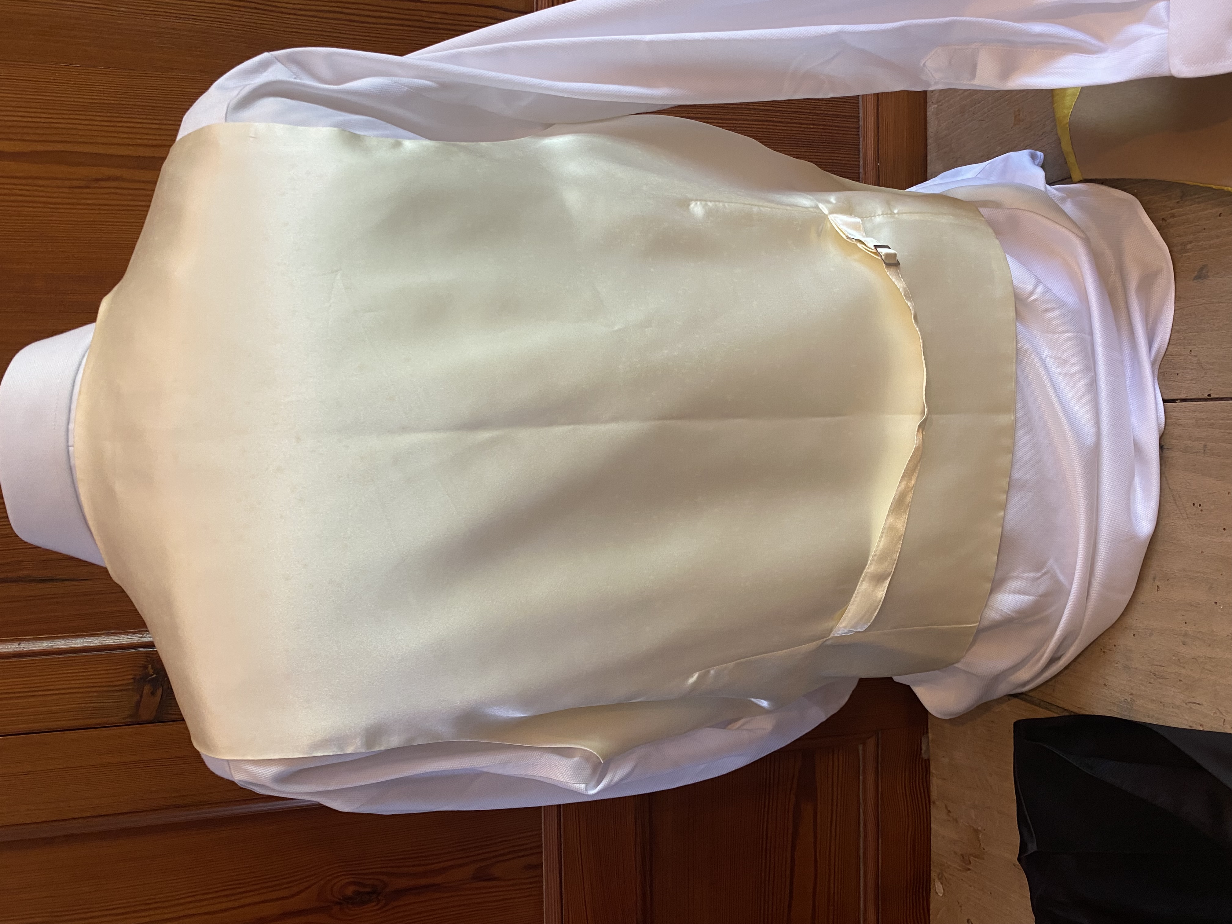 ENSEMBLE DE TROIS GILETS :